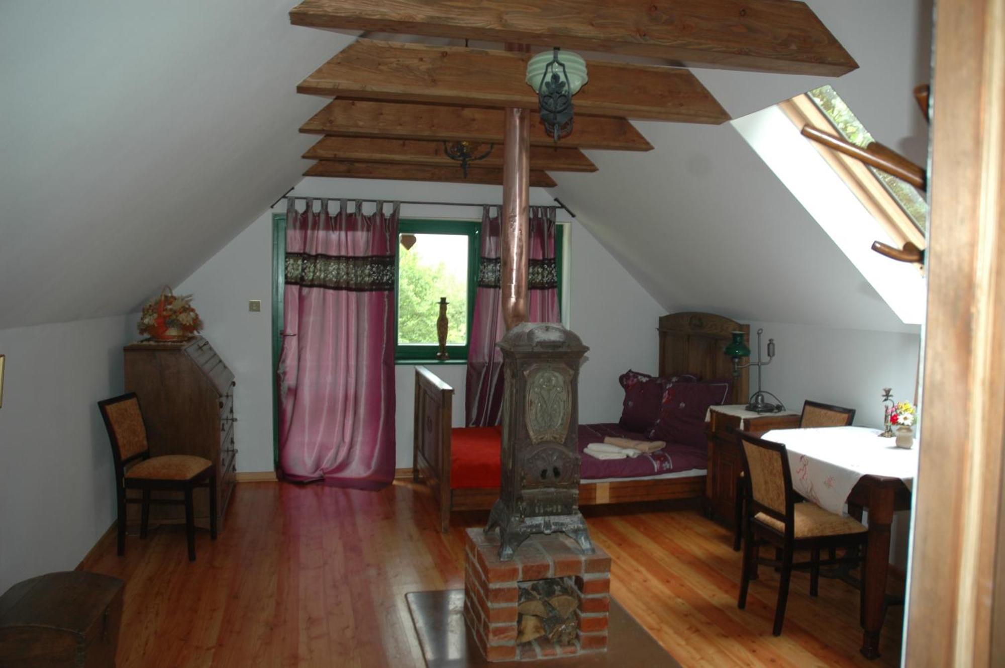 Domy Konesera Trzcin Zimmer foto