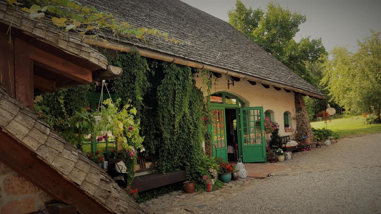 Domy Konesera Trzcin Exterior foto
